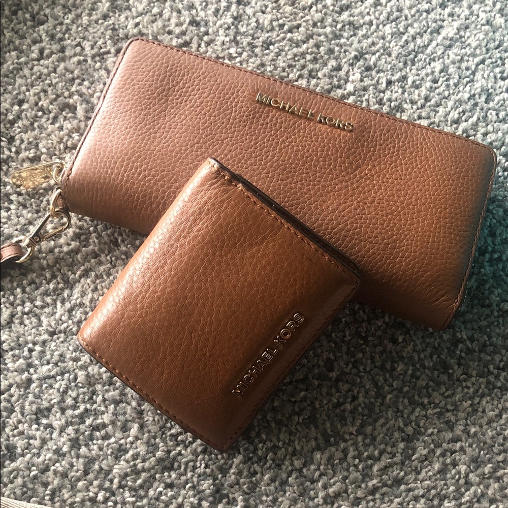 Michael Kors Tan Wallet duo
